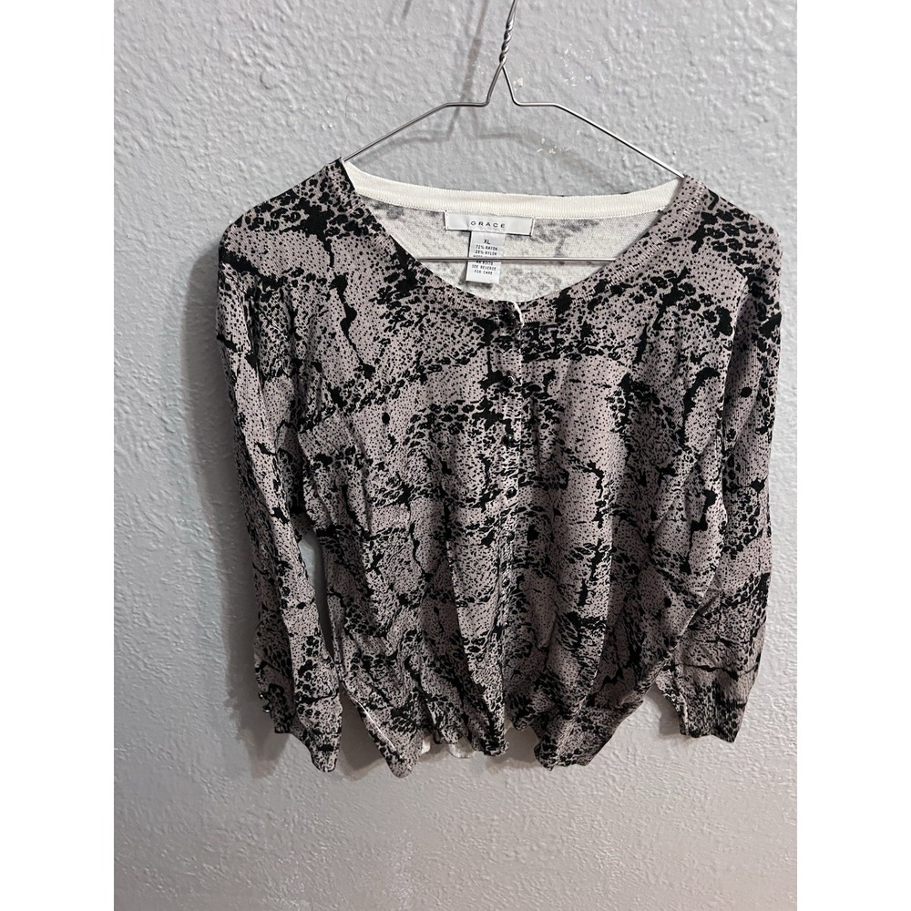 Women's Grace Animal  Print Cardigan Sweater Size XL Button Up‎